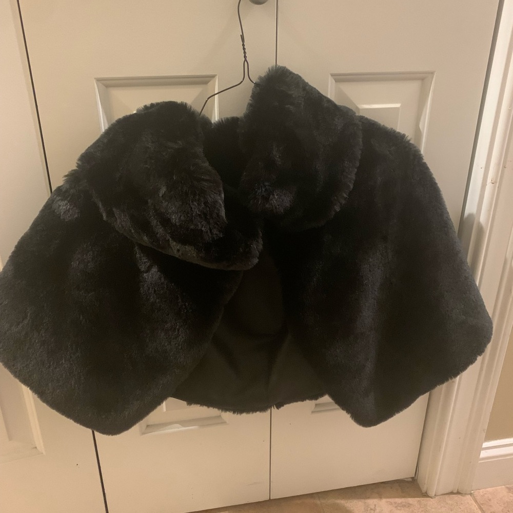 White House Black Market faux fur shoulder cape